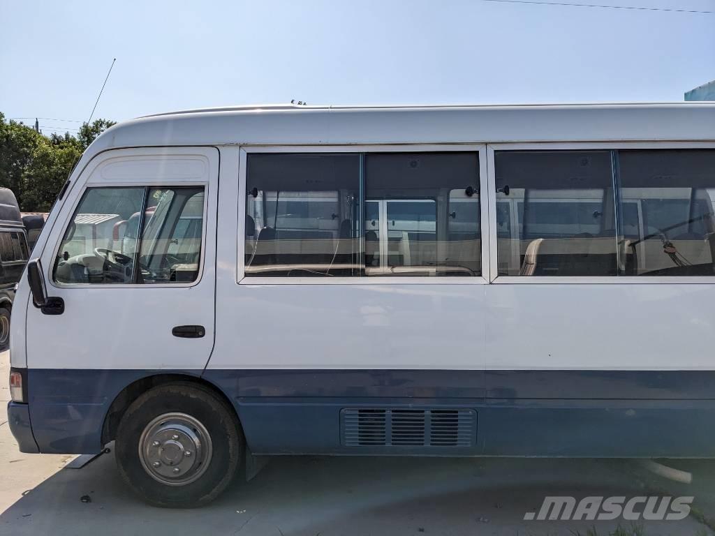 Toyota Coaster Bus حافلة صغيرة