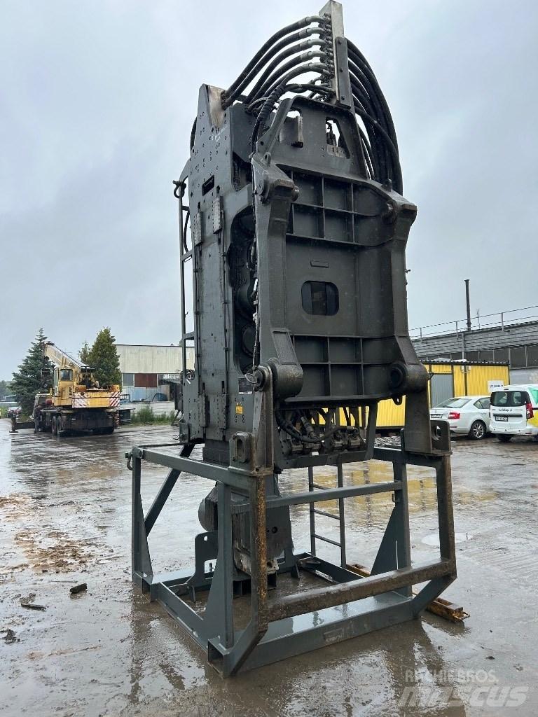Liebherr LV36 دقاقات خوازيق هزازة