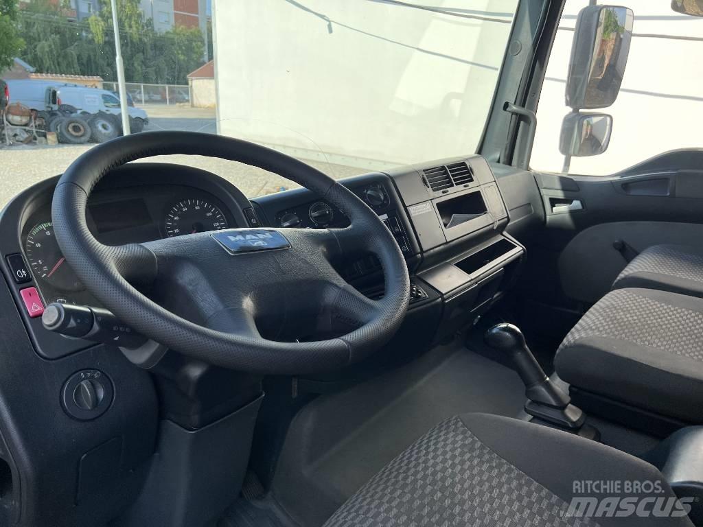 MAN TGL 8.180 شاحنات بغطاء جانبي