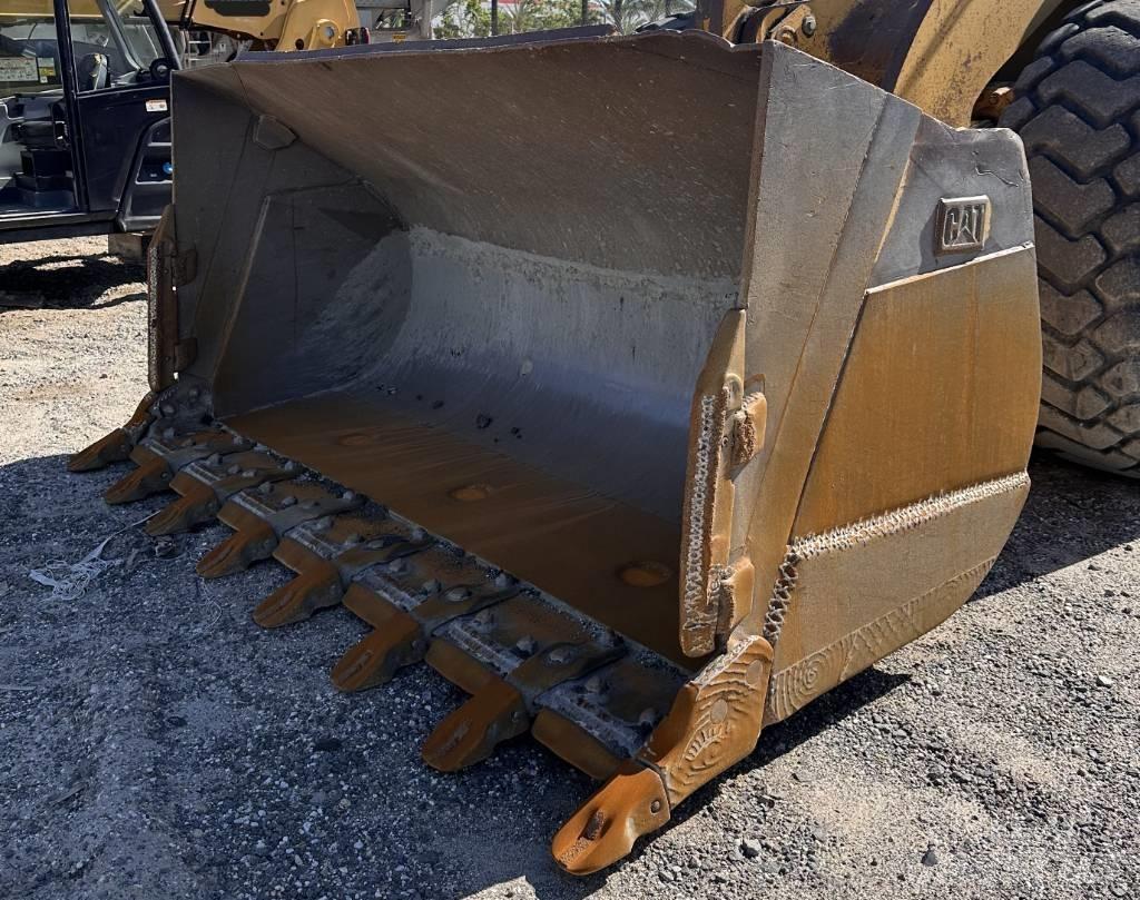 CAT 966 G II لوادر بعجل