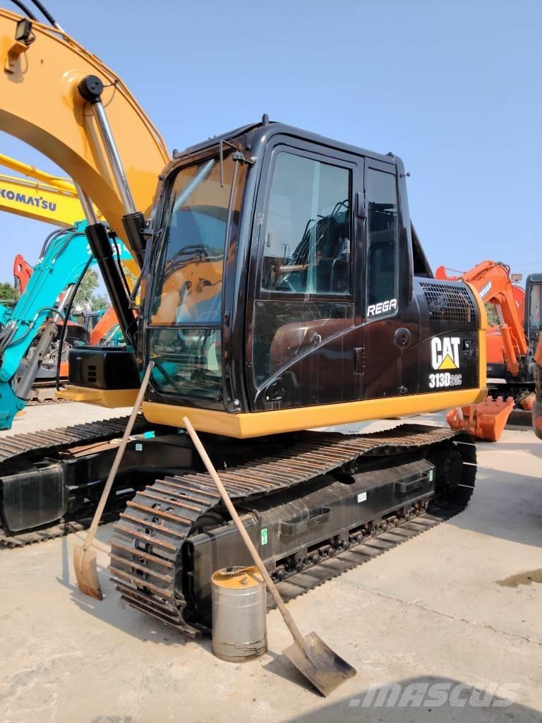 CAT 313 D2GC حفارات زحافة