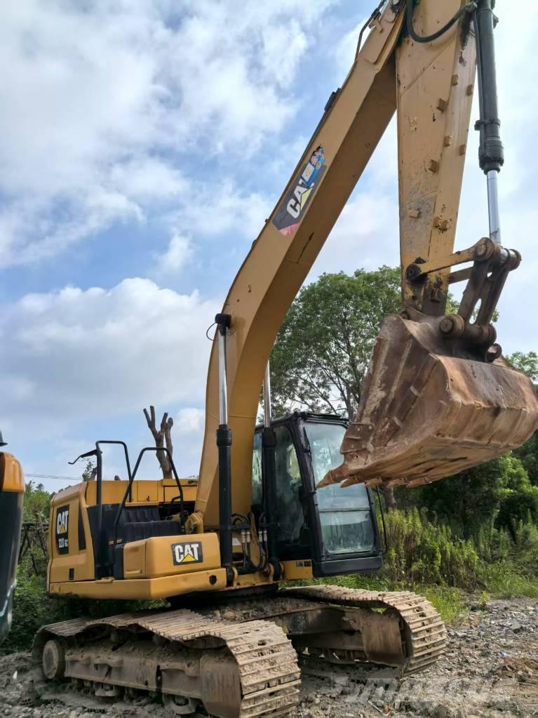 CAT 320 GC حفارات زحافة