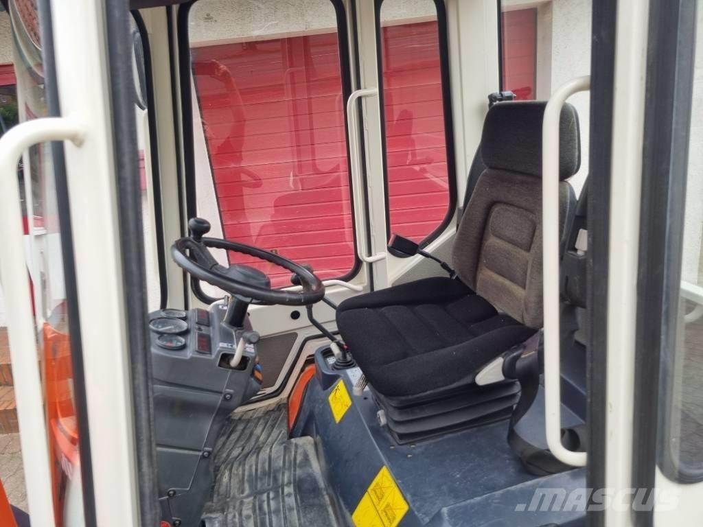 Kubota R 520 N لوادر بعجل