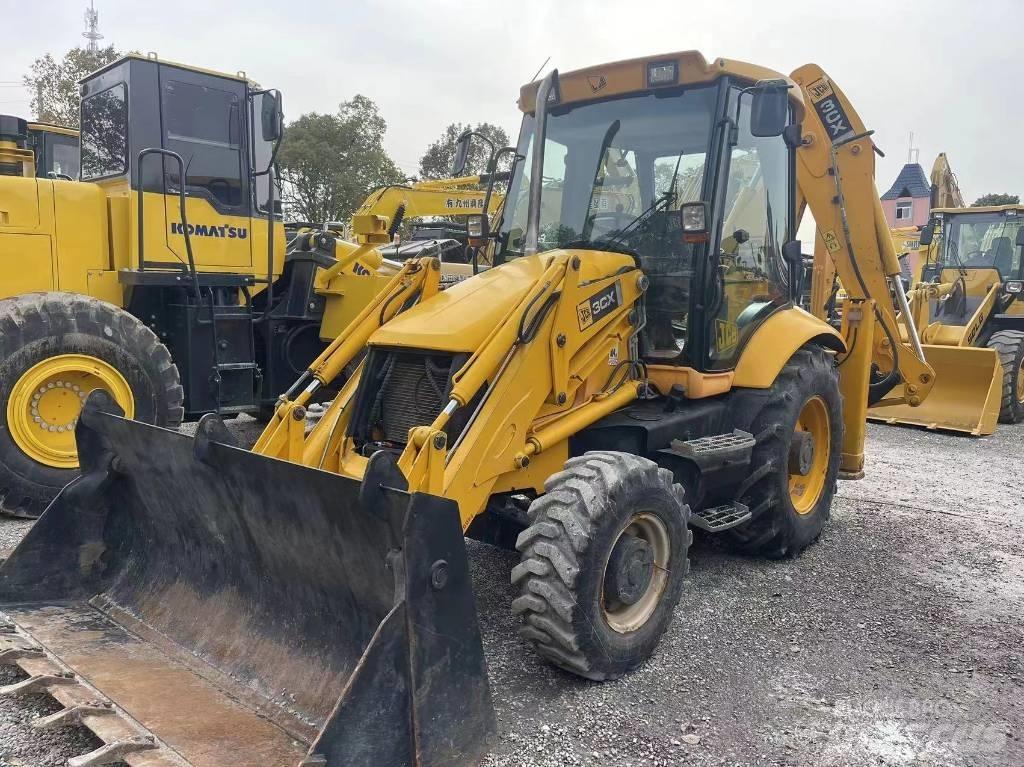 JCB 3CX لوادر ذات جرافات عكسية