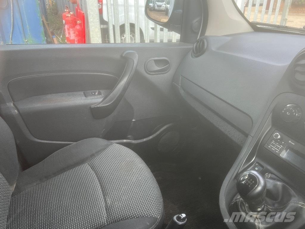 Mercedes-Benz Citan شاحنة مقفلة