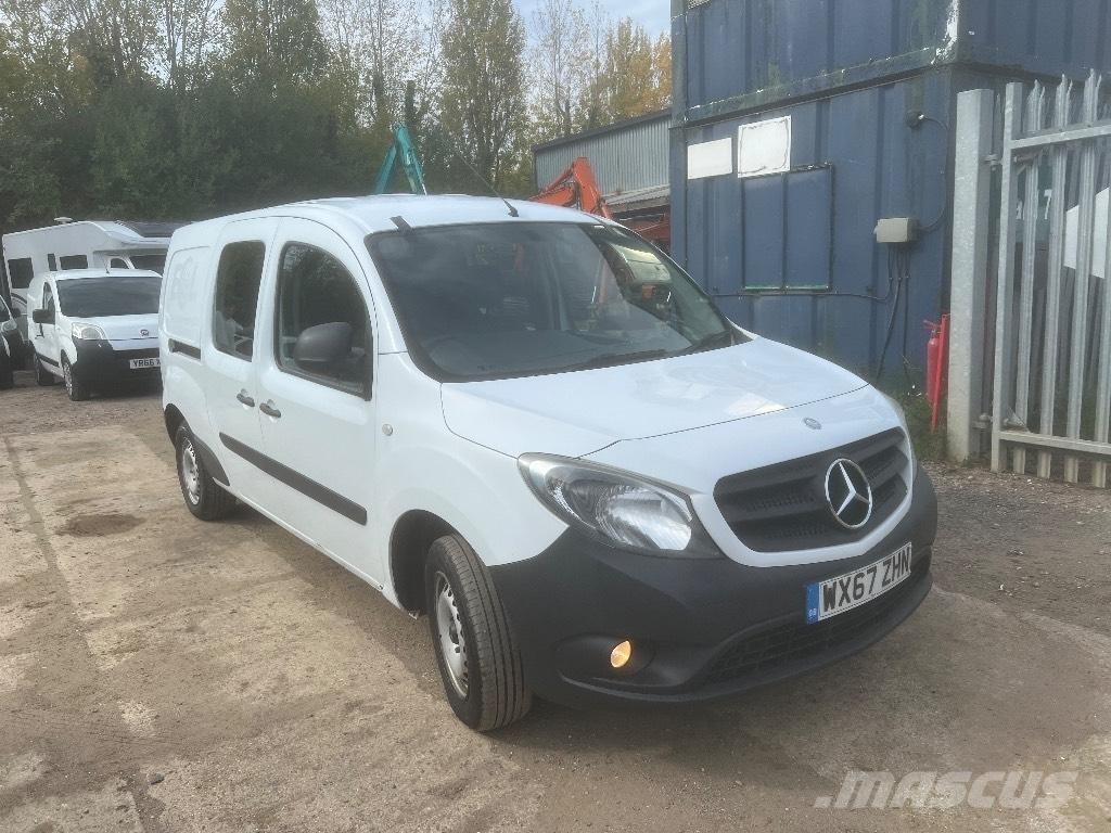 Mercedes-Benz Citan شاحنة مقفلة