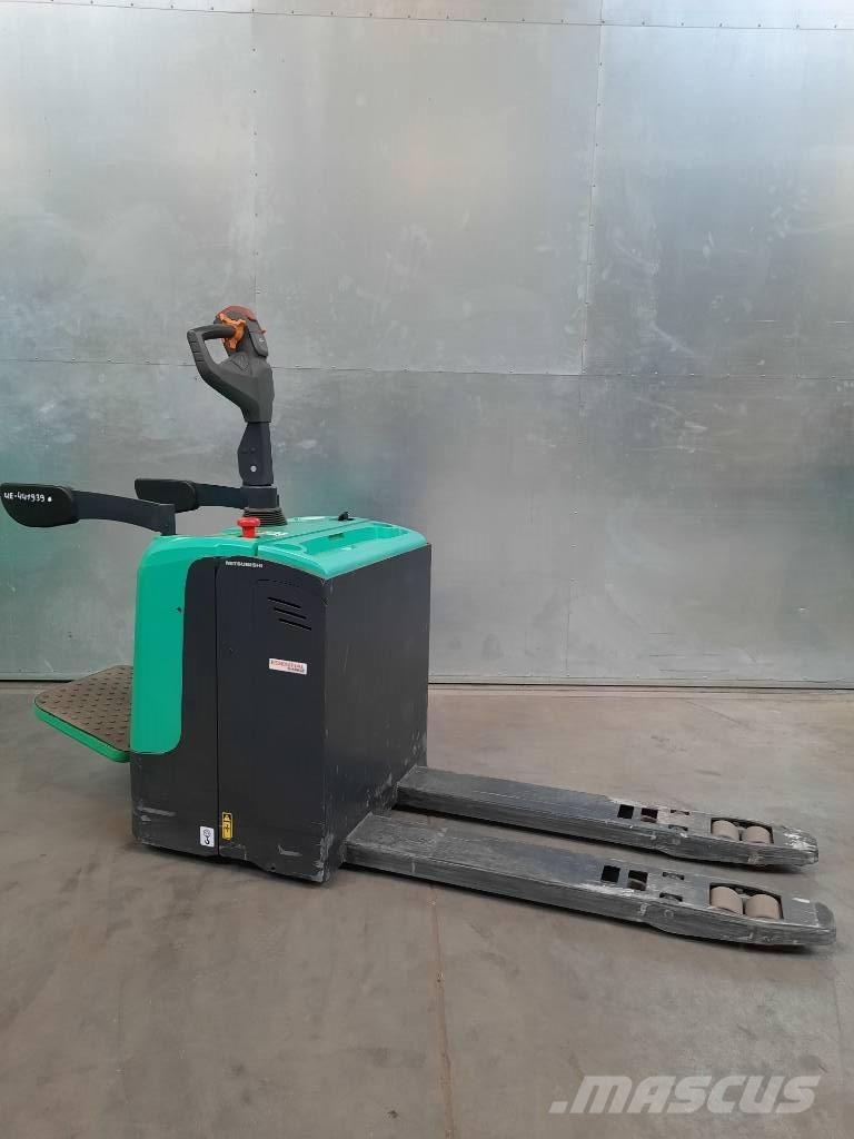 Mitsubishi PBV 20 QL رافعة منخفضة المستوى ذات منصة