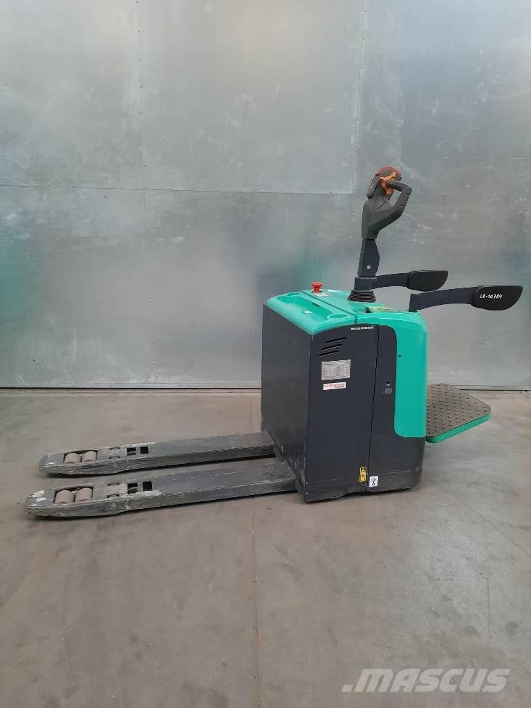 Mitsubishi PBV 20 QL رافعة منخفضة المستوى ذات منصة