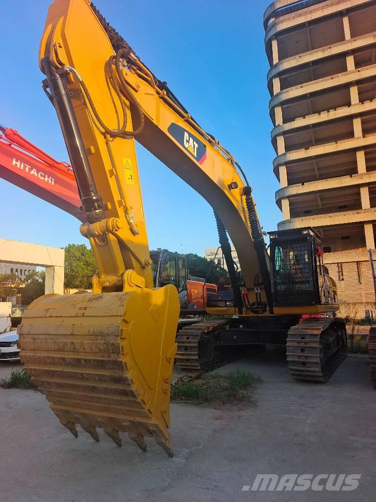 CAT 336 D حفارات زحافة