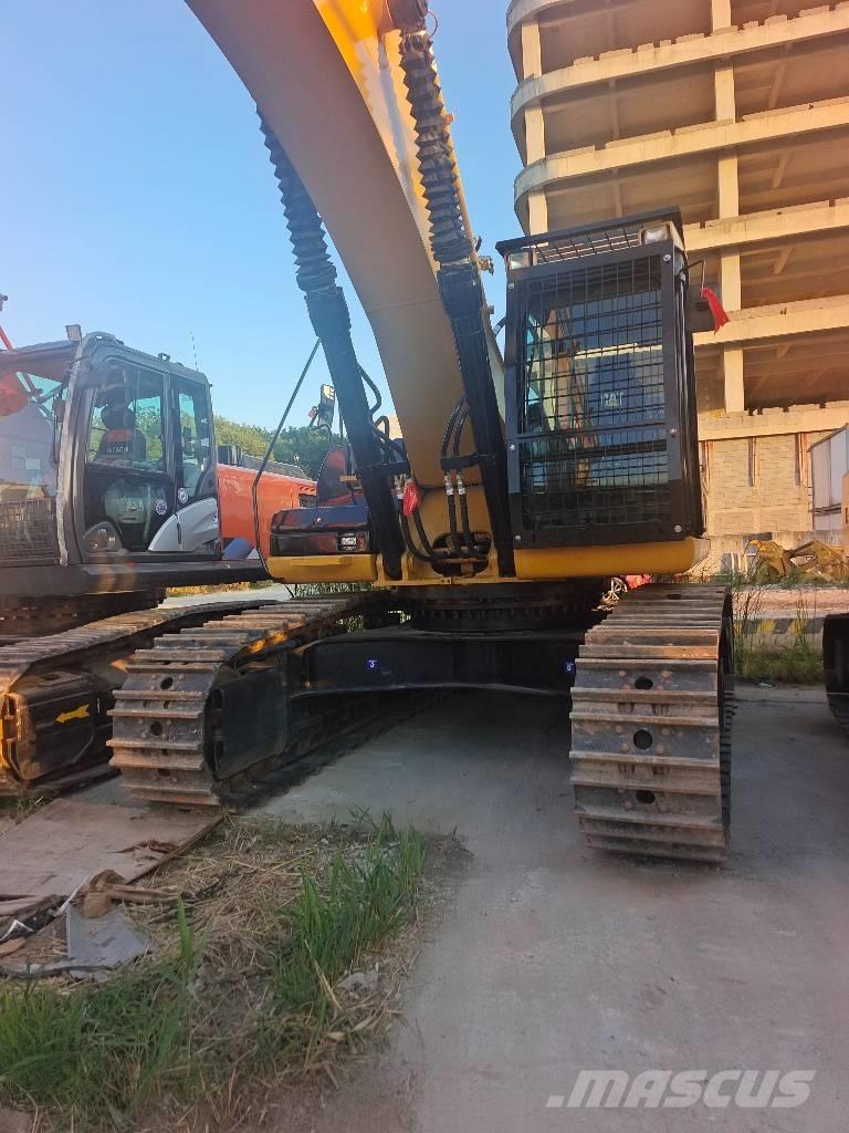 CAT 336 D حفارات زحافة