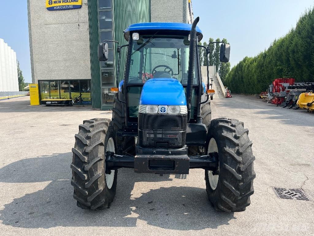 New Holland TD 90 D الجرارات