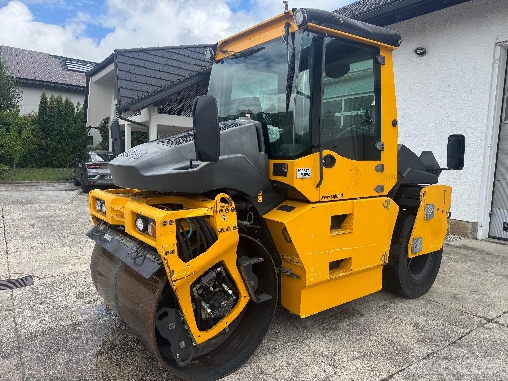 Bomag BW 154 ACP مداحل ذات إطارات هوائية