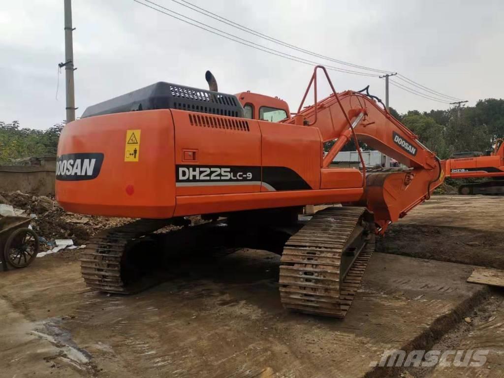 Doosan DH225LC-9 حفارات زحافة