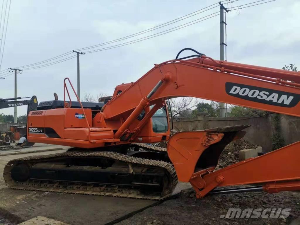 Doosan DH225LC-9 حفارات زحافة