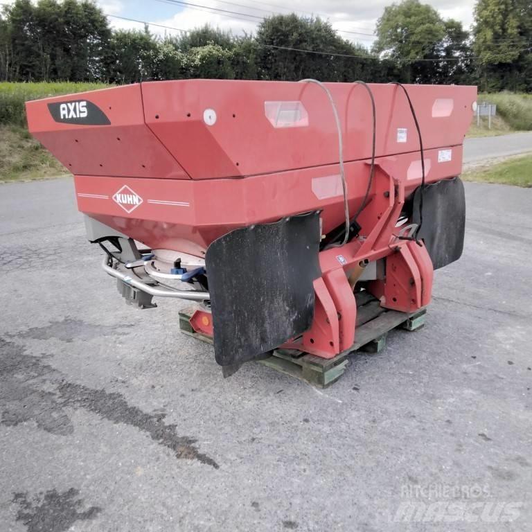 Kuhn AXIS 40.1 معدات فرد المواد المعدنية