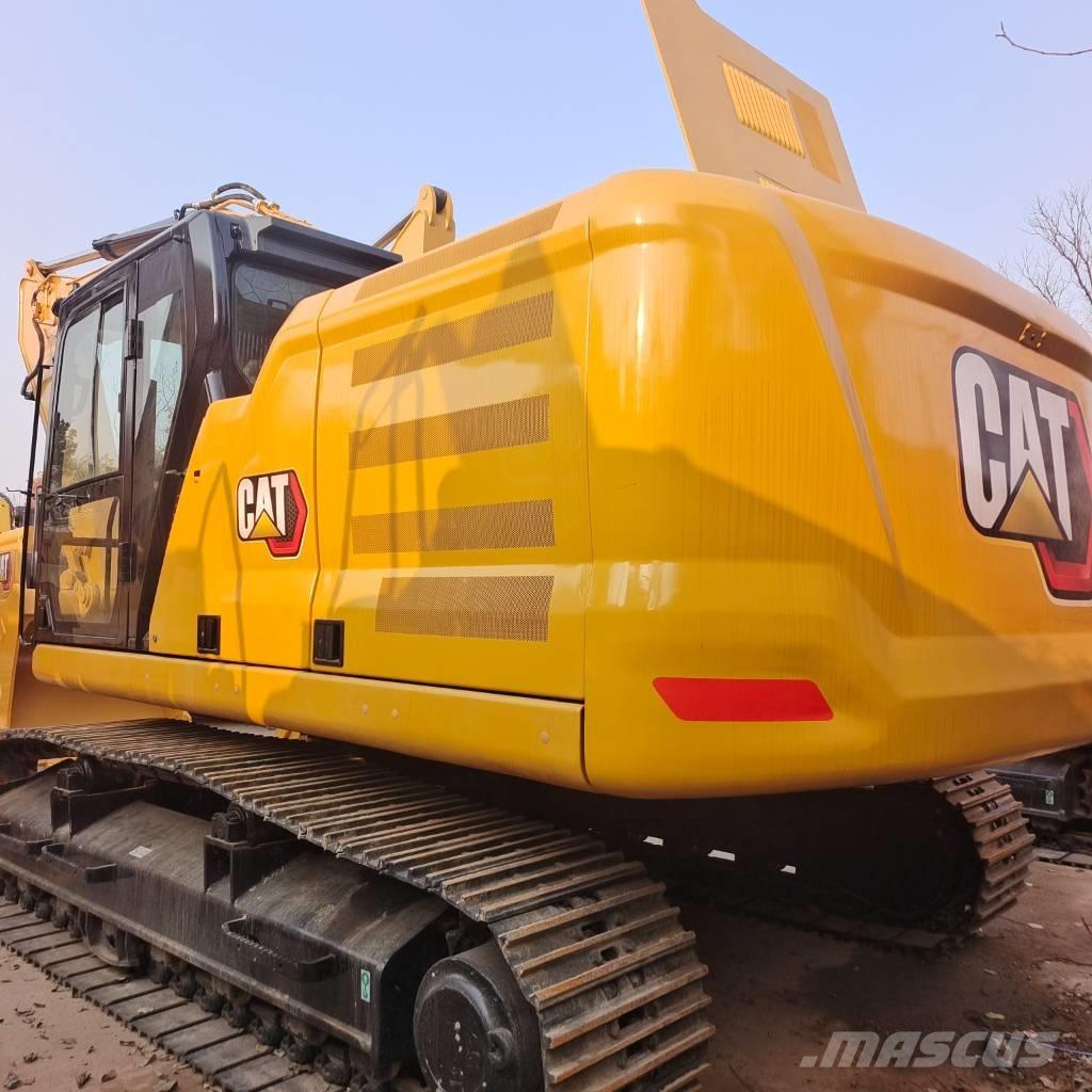 CAT 326 D حفارات زحافة
