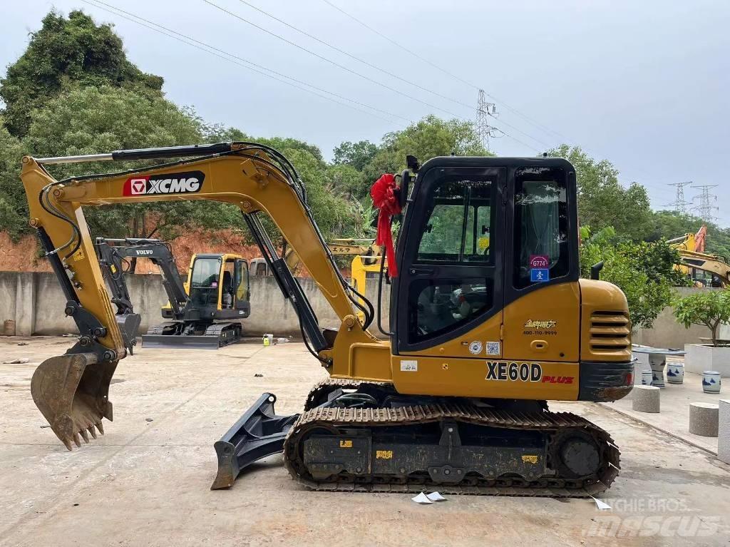 XCMG XE 55 DA حفارات زحافة