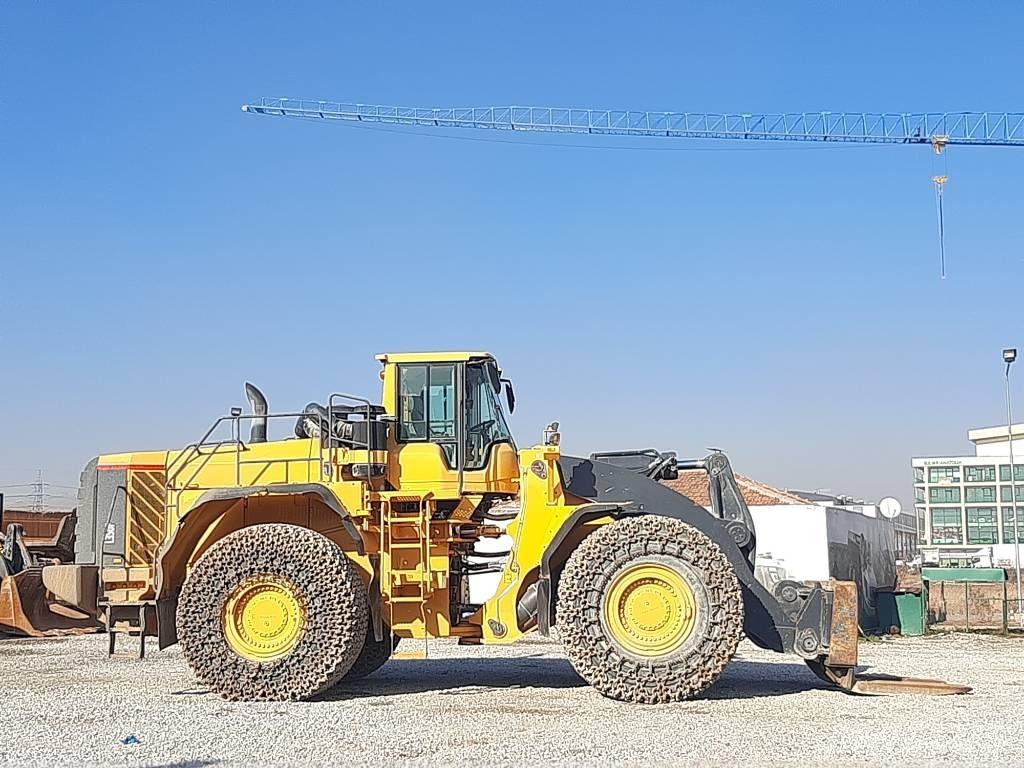 Volvo L 350 F الإطارات والعجلات والحافات