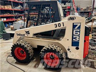 Bobcat 763 C لوادر انزلاقية التوجيه