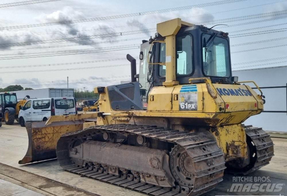Komatsu D 61 PX-15 بلدوزرات مجنزرة
