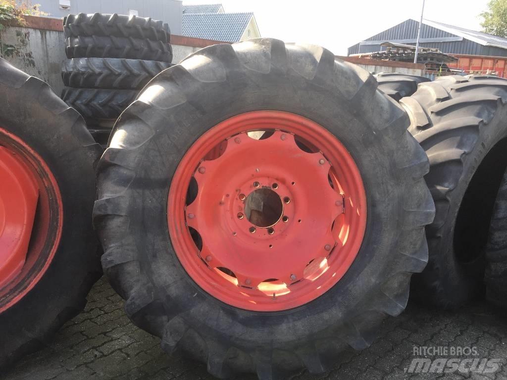 Taurus 20.8 R 38 الإطارات والعجلات والحافات