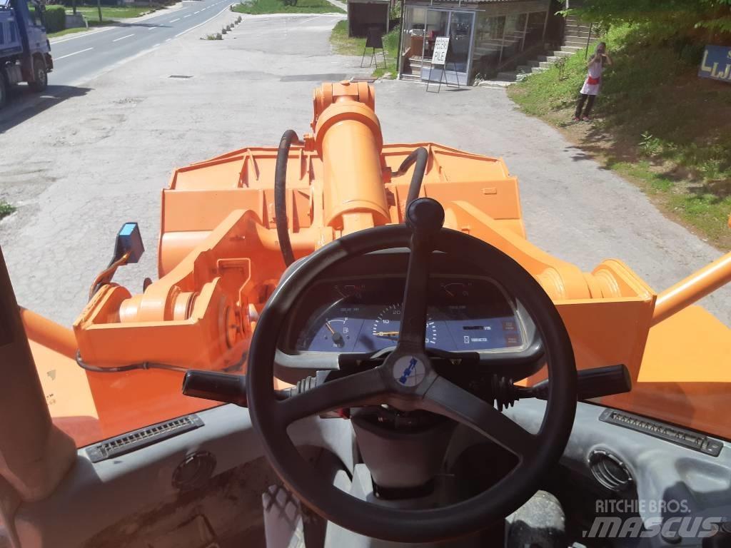 Fiat HITACHI W 270 لوادر بعجل