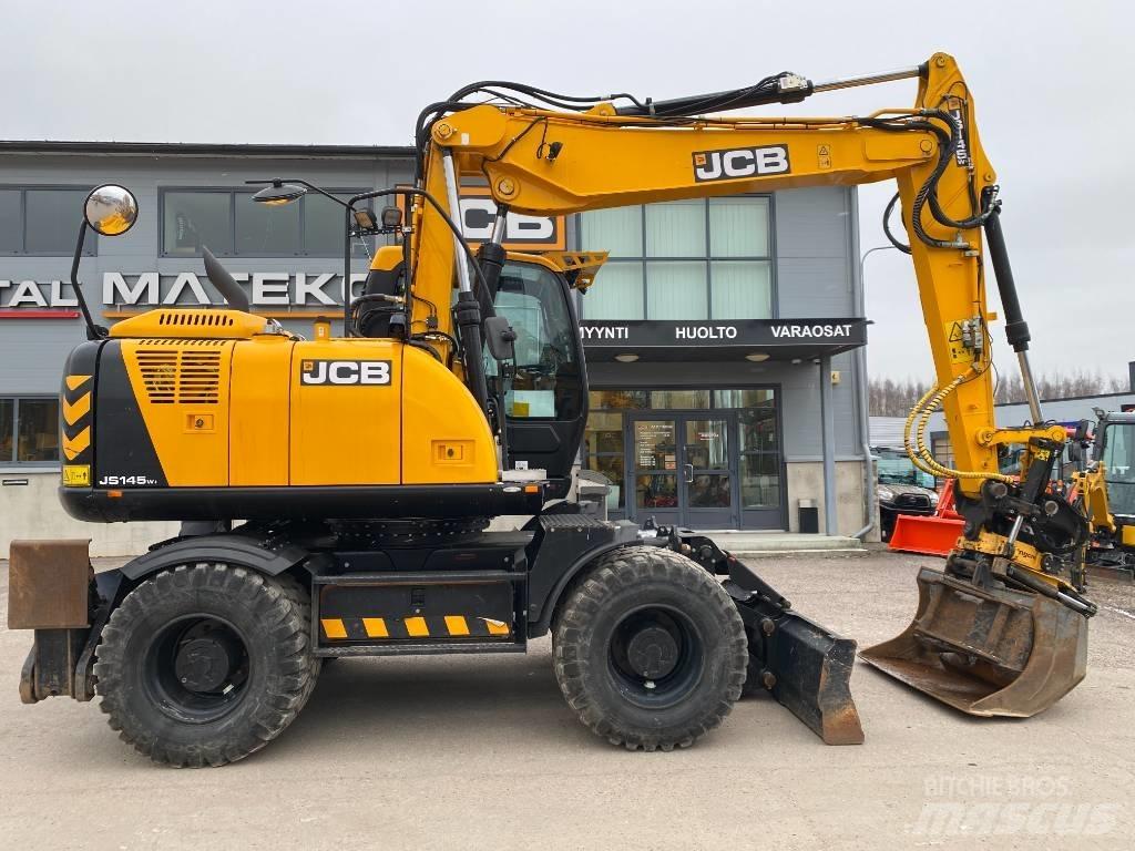 JCB JS145W TAB T4F حفارات بعجل