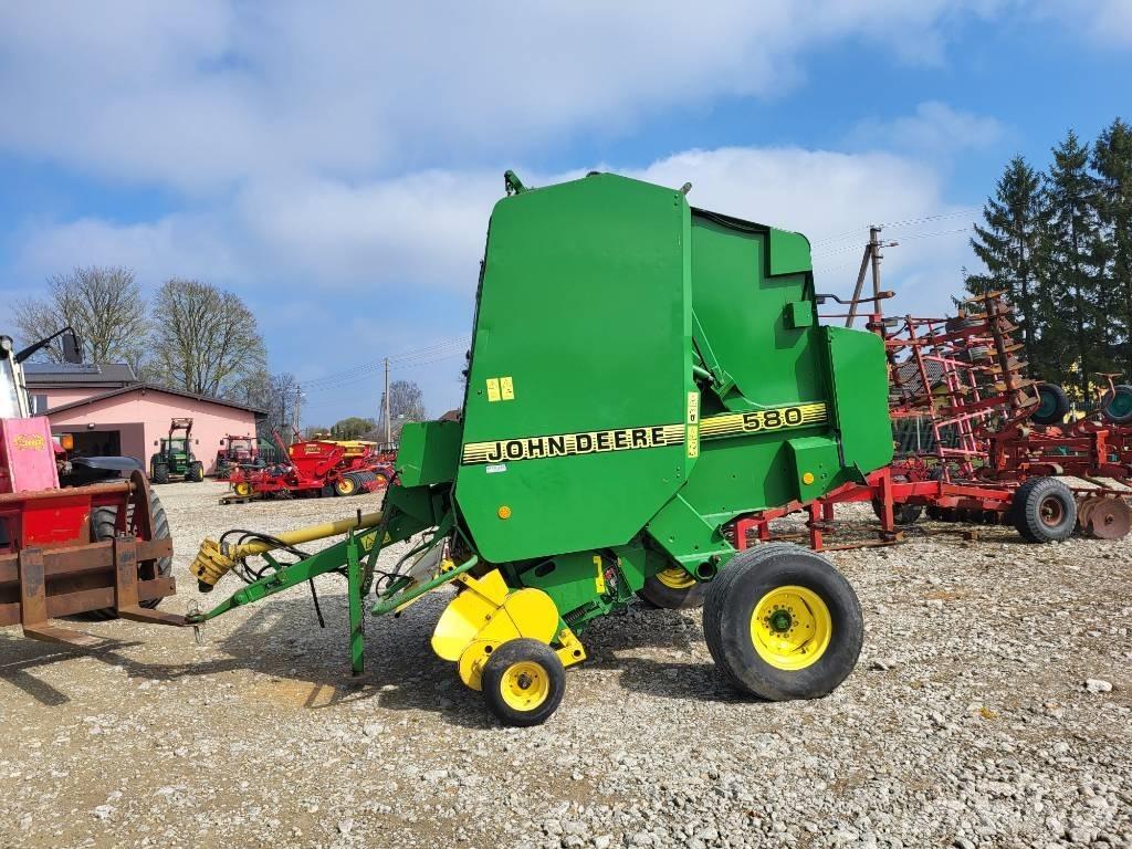 John Deere 580 محزمات مستديرة