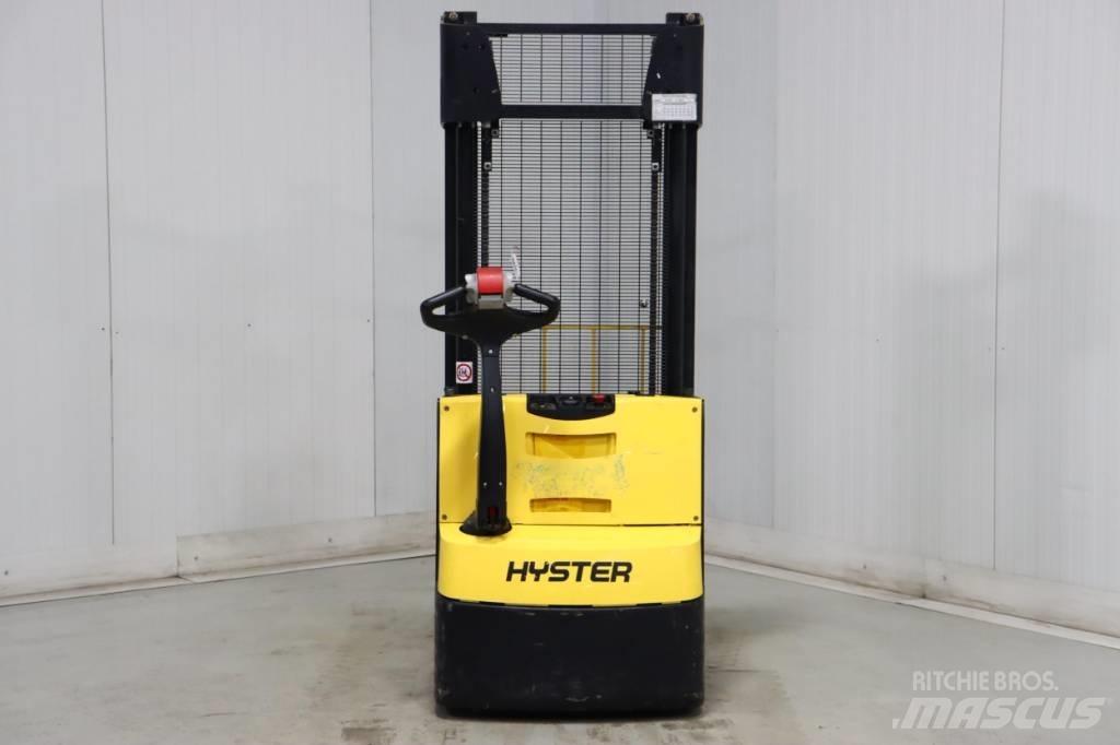Hyster S 1.2 معدات التكديس الجوالة