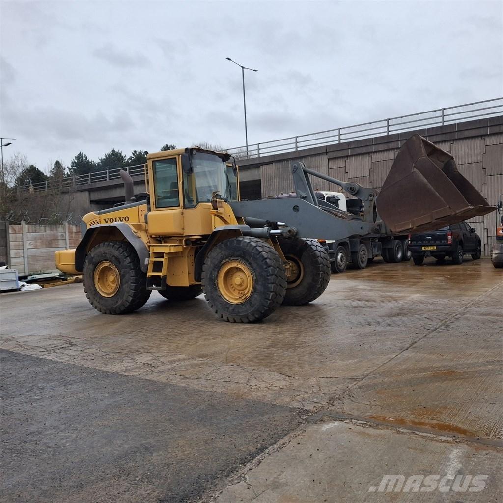 Volvo L 120 E لوادر بعجل
