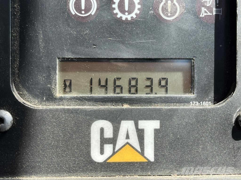 CAT D6R LGP بلدوزرات مجنزرة