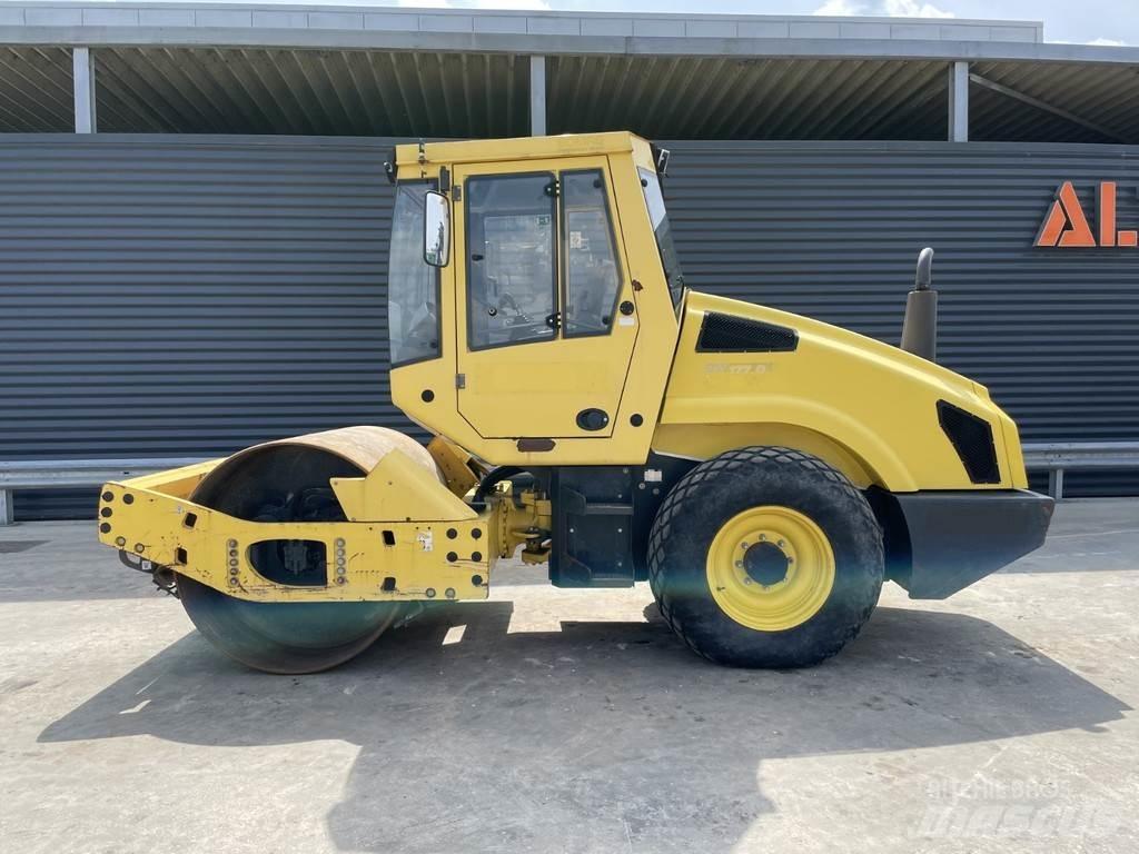 Bomag BW 177 D-4 مداحل أحادية الأسطوانة