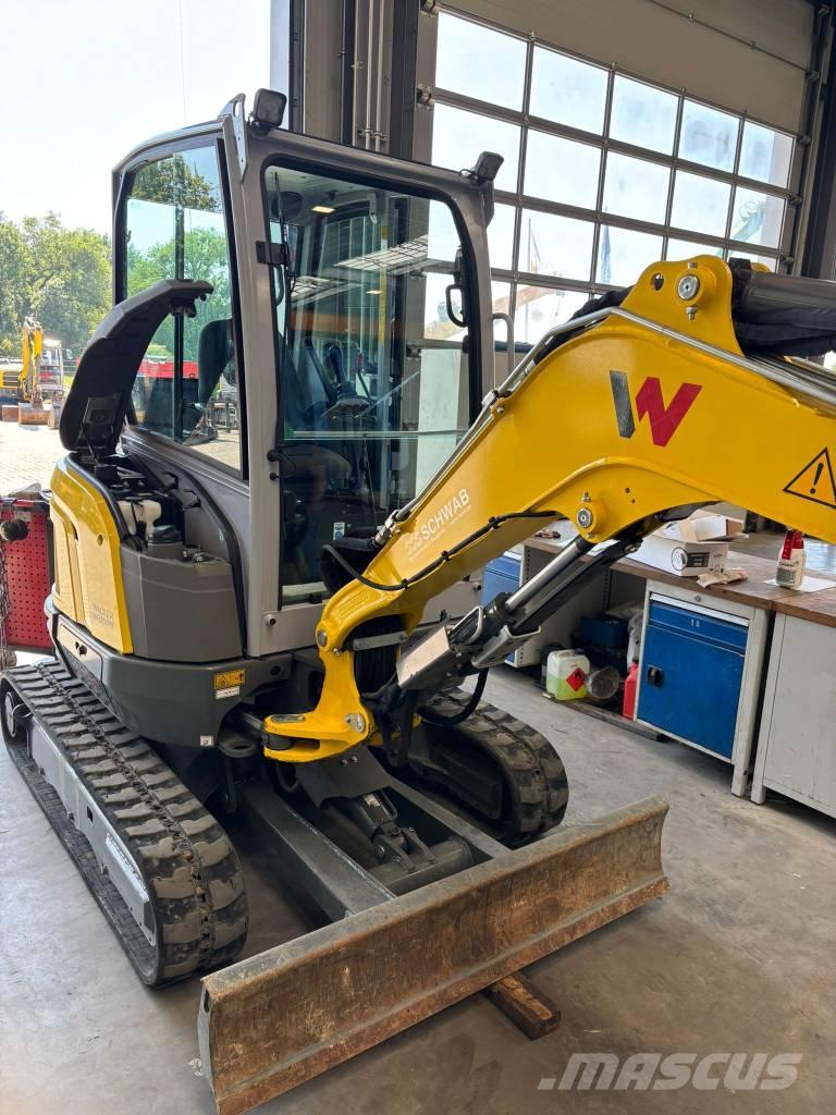 Wacker Neuson EZ26-2 حفارات زحافة