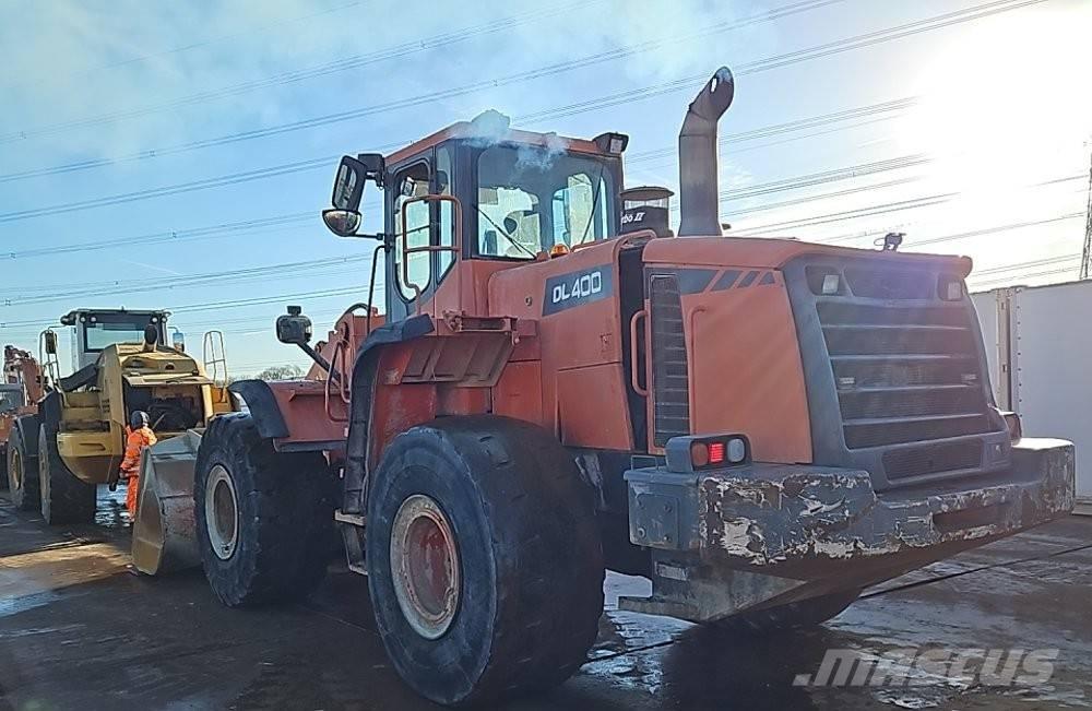 Doosan DL 400 لوادر بعجل