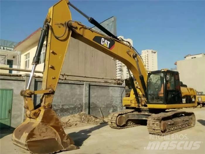 CAT 324 D2L حفارات زحافة