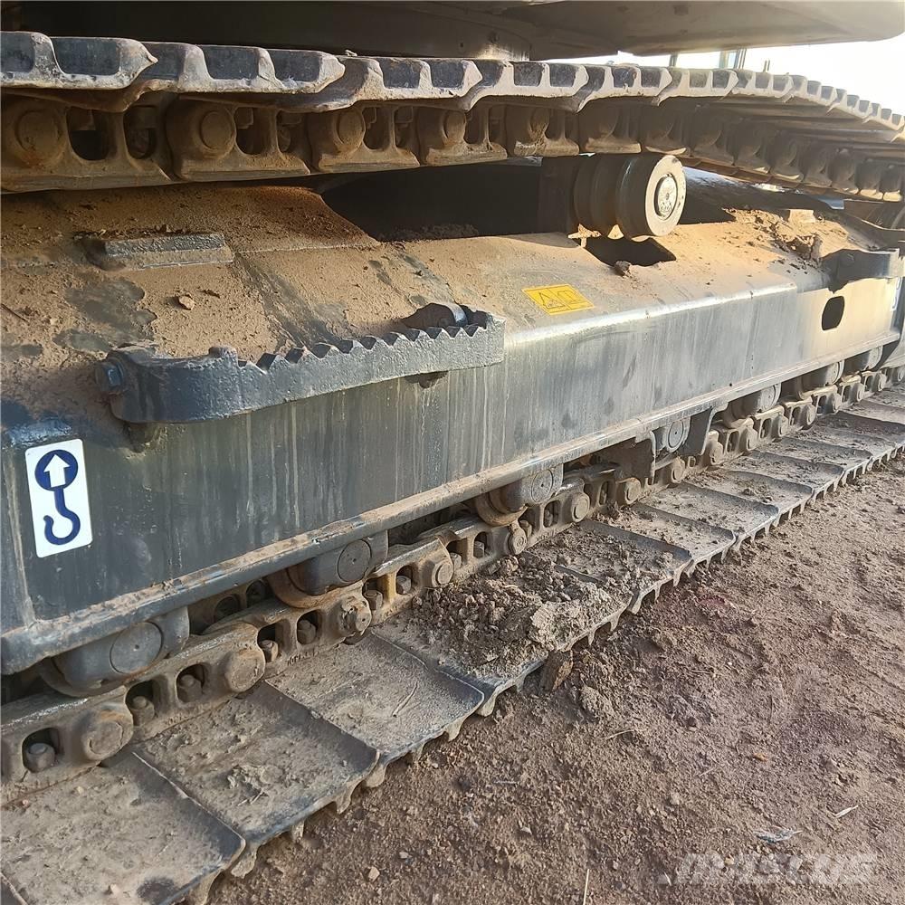 Volvo EC140B حفارات زحافة