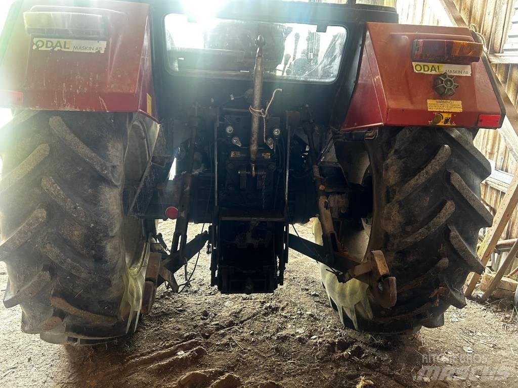 CASE 844 XL الجرارات