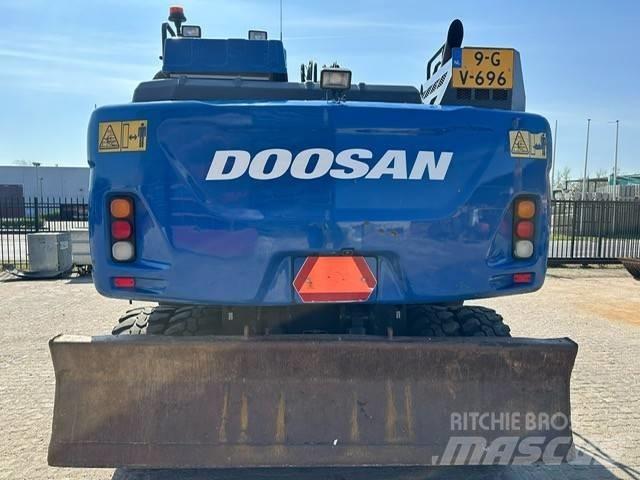 Doosan DX 170 W حفارات بعجل