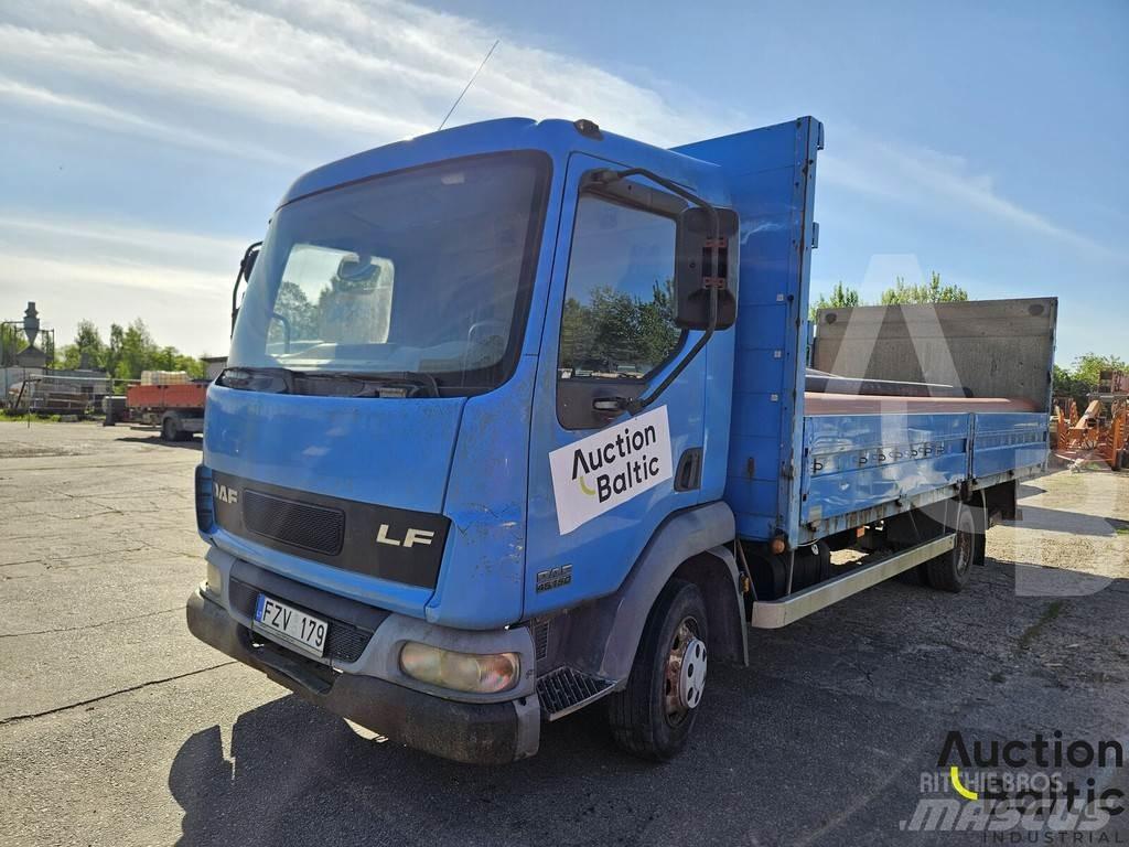 DAF FA LF 45.150 شاحنات مسطحة/مفصلية الجوانب