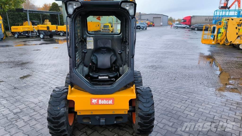 Bobcat S 450 لوادر انزلاقية التوجيه