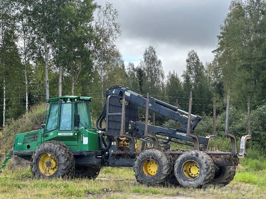 John Deere 1110 D شاحنات