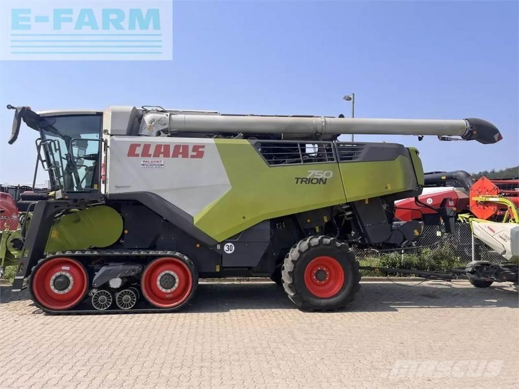 CLAAS trion 750 tt حصادات