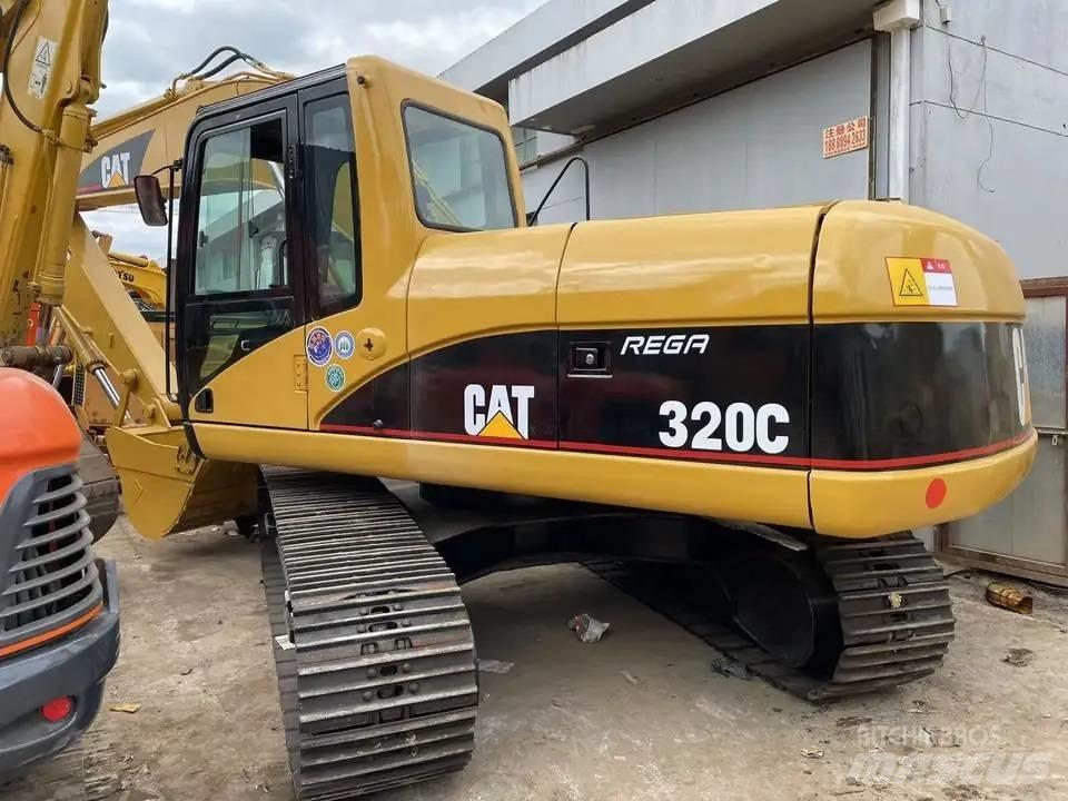CAT 320C حفارات زحافة