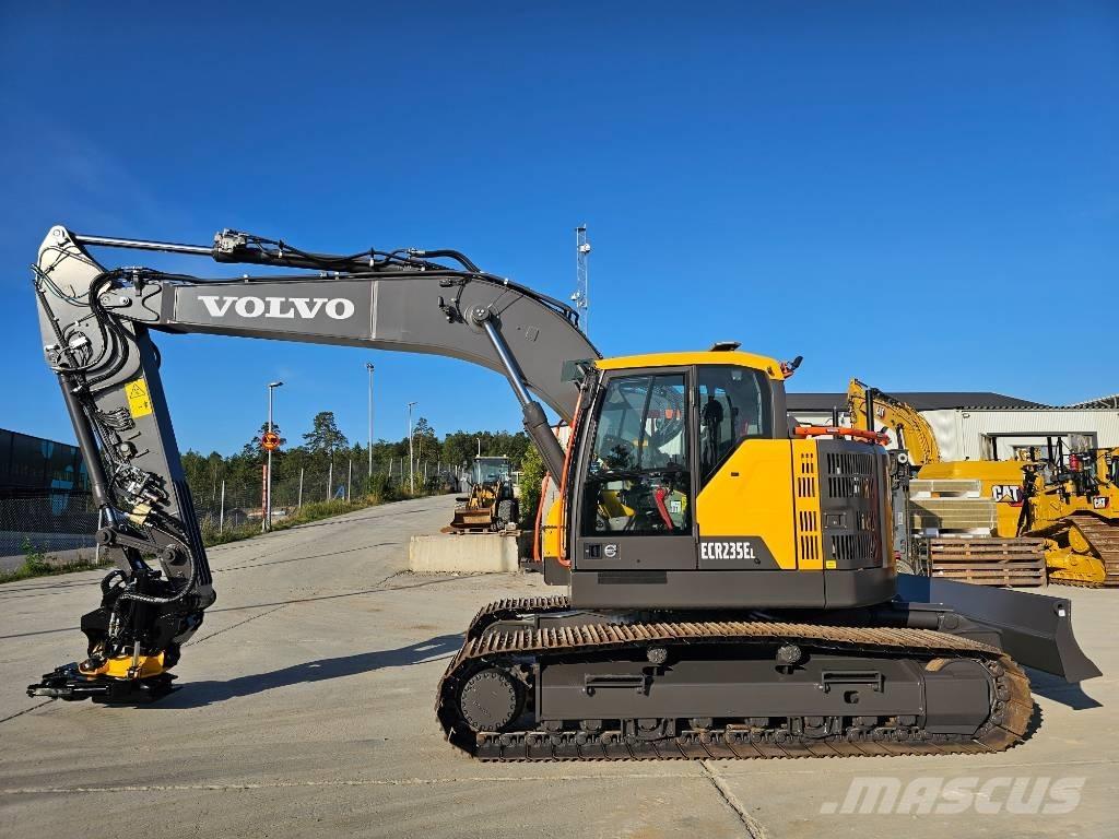 Volvo ECR235EL حفارات زحافة