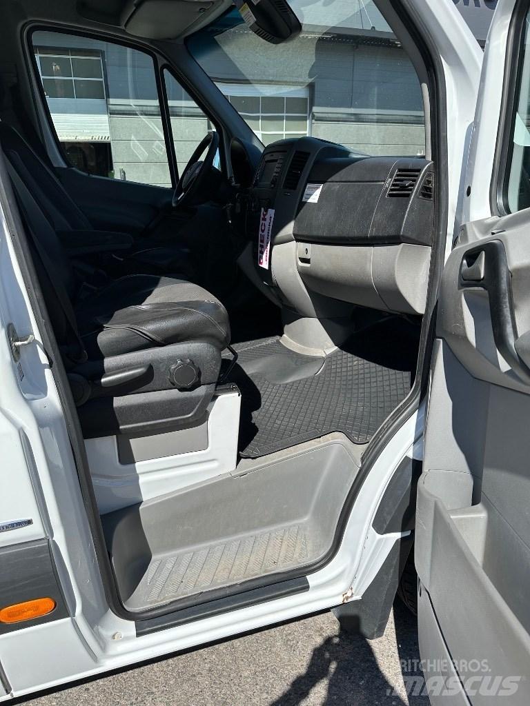 VERSALIFT VDT-170-F المنصات الهوائية المثبتة على شاحنة