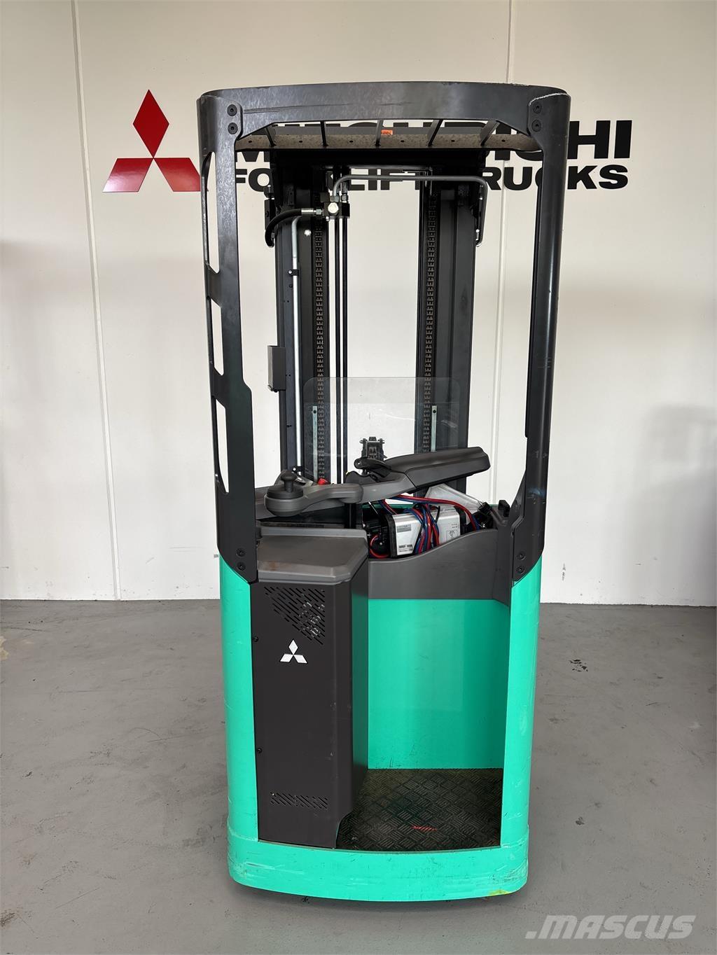 Mitsubishi SBR20N2 شاحنات مناولة ذاتية الدفع