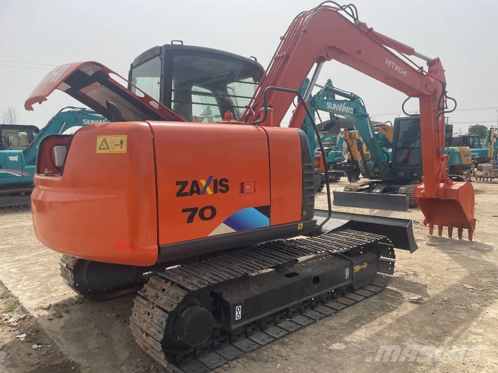 Hitachi ZX 70 حفارات وسط 7 طن - 12 طن