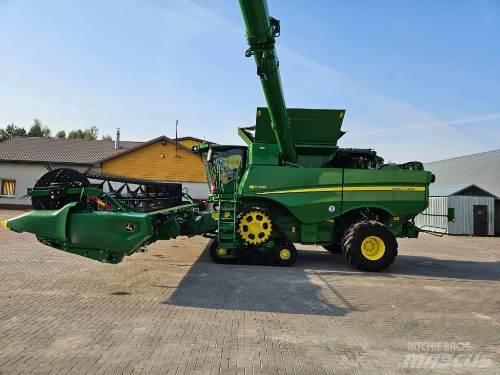 John Deere S790 حصادات