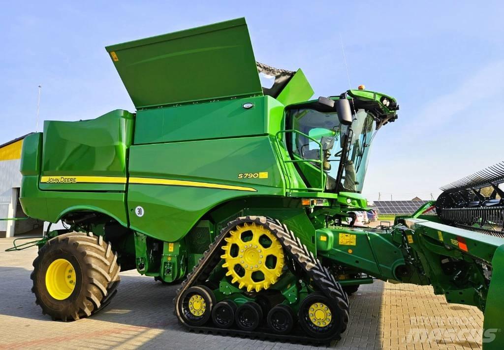 John Deere S790 حصادات