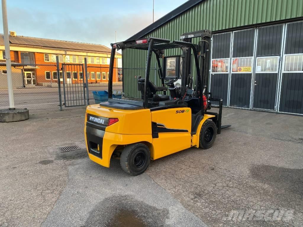 Hyundai 50 B-9 شاحنات ذات رافعات شوكية تعمل بالكهرباء